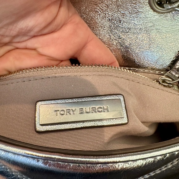 New Tory Burch Kira Metallic Diamond Quilt Convertible Shoulder Bag Purse Silver - Picture 13 of 13